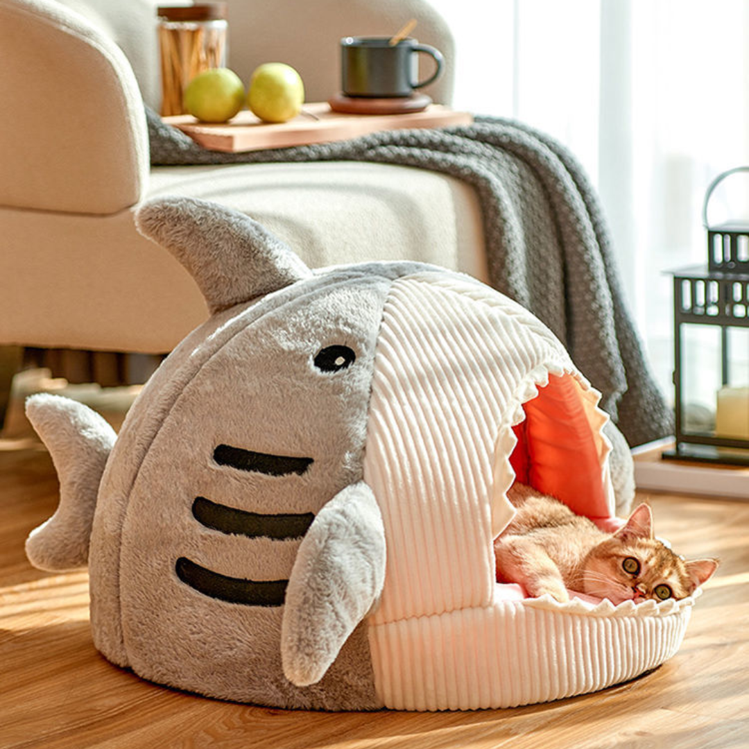 Enclosed Warm Shark Pet Bed