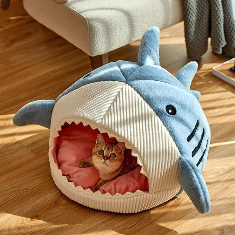 Enclosed Warm Shark Pet Bed