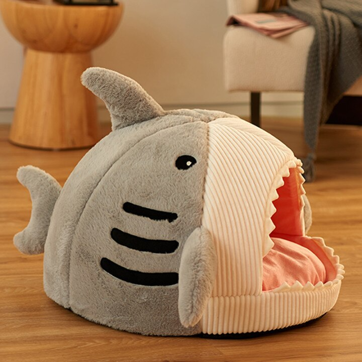 Enclosed Warm Shark Pet Bed