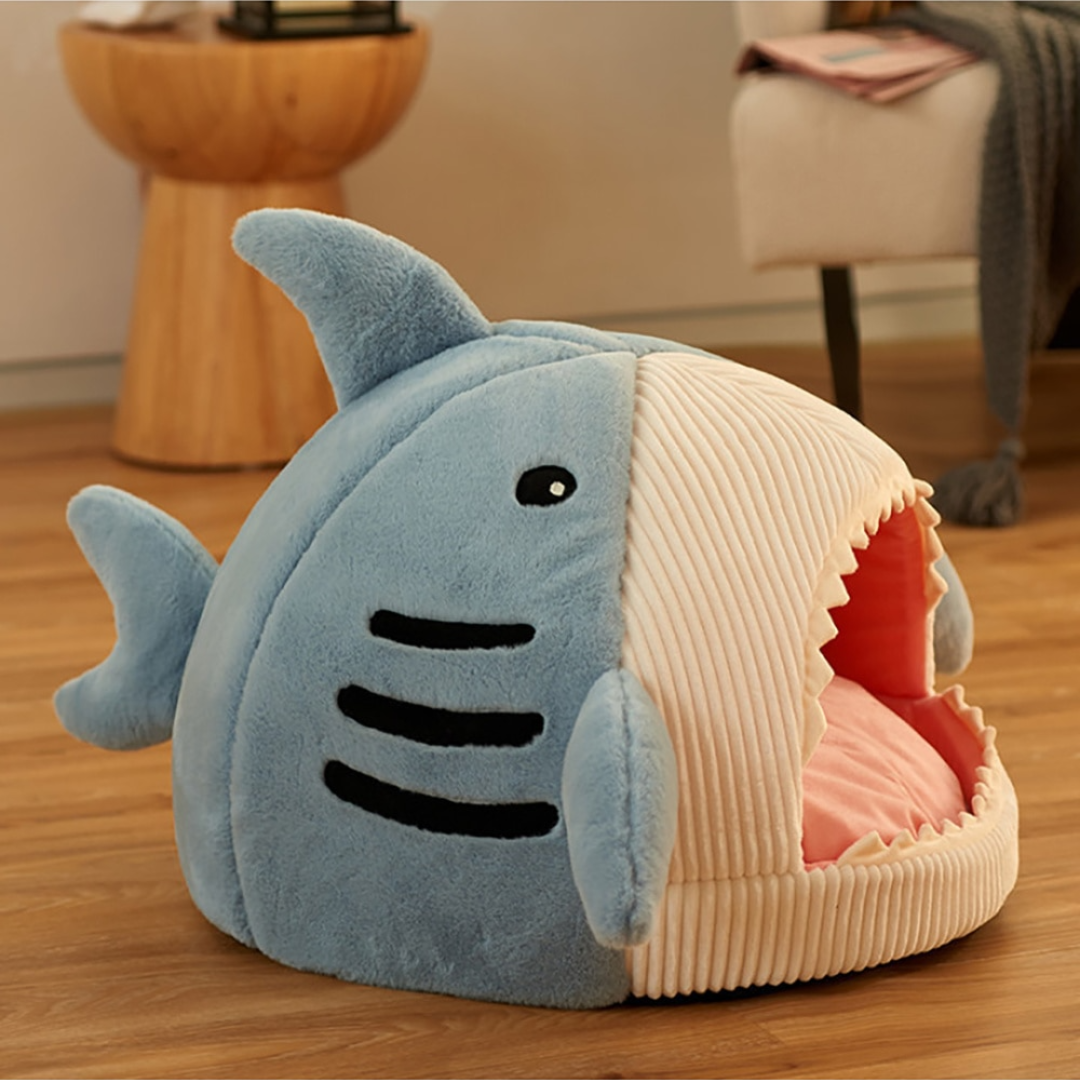 Enclosed Warm Shark Pet Bed