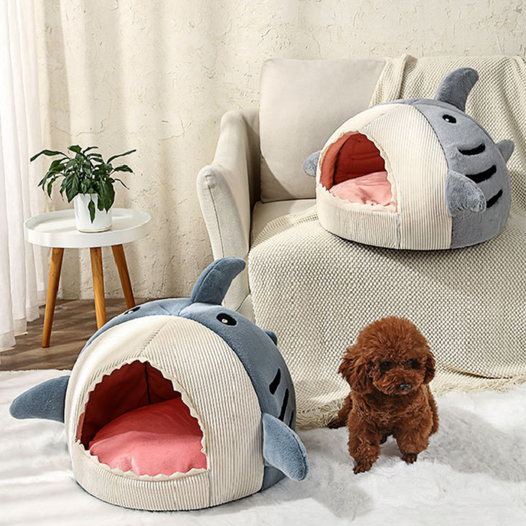 Enclosed Warm Shark Pet Bed